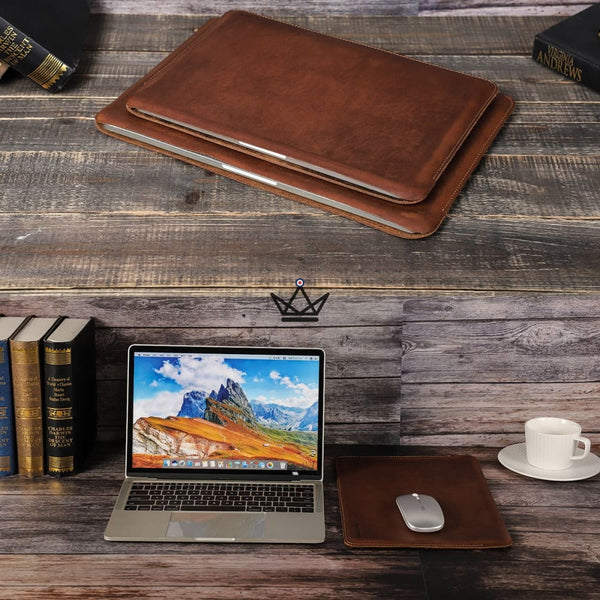 Étui en Cuir pour Ordinateur Portable personnalisable - Voyageur OS - - housse PC personnalisable - Cadeau, Noël, Anniversaire, Original - Atelier Atypique