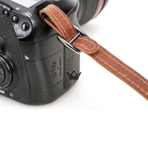 Sangle en Cuir pour Appareil Photo Personnalisable - Voyageur Nomade - - sangle personnalisable - Cadeau, Noël, Anniversaire, Original - Atelier Atypique