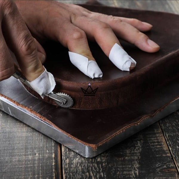 Etui de protection en cuir Apple Airpods Max - LeatherPods Max (personnalisable) - - Etui airpods max personnalisable - Cadeau, Noël, Anniversaire, Original - Atelier Atypique