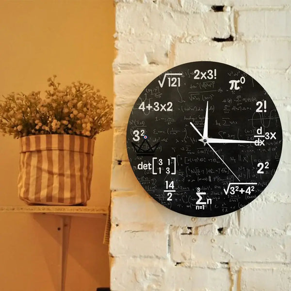 Wandklok schoolbord wiskundige vergelijkingen - THEOREMA
