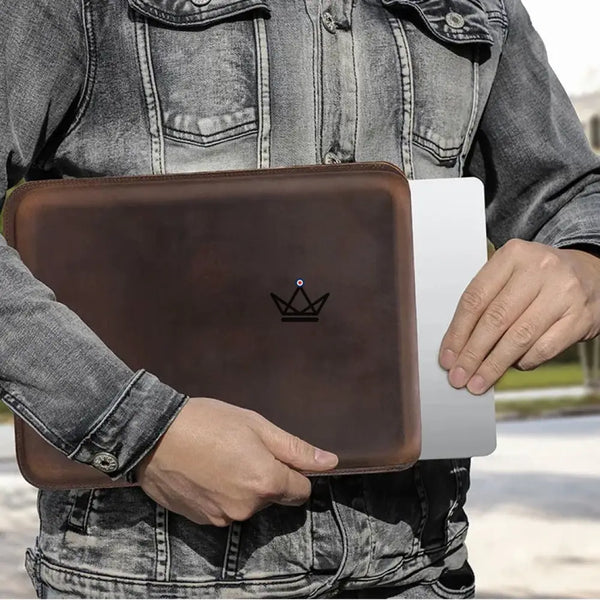 Personaliseerbare leren Macbook-hoes 13"-14" - Voyageur SKIN