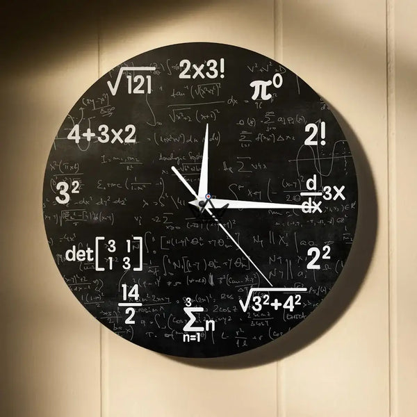 Wandklok schoolbord wiskundige vergelijkingen - THEOREMA