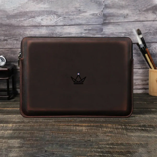 Housse en cuir personnalisable pour MacBook AIR & PRO - Voyageur Centurion
