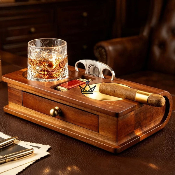 Massief houten sigarenasbak met whiskyhouder en lade - Whisky Butler