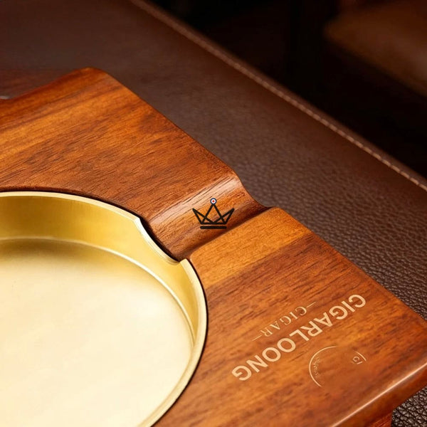 Massief houten sigarenasbak met whiskyhouder en lade - Whisky Butler