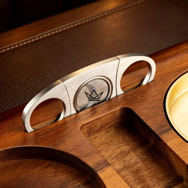 Massief houten sigarenasbak met whiskyhouder en lade - Whisky Butler