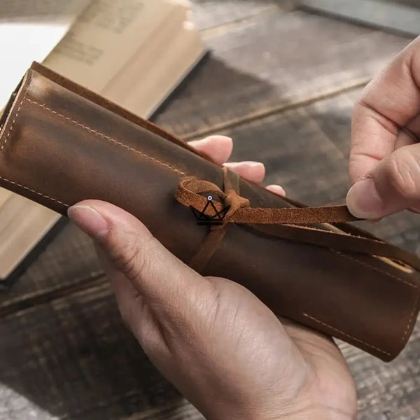 Leather case for pens and pencils - Voyageur Roll (customizable)