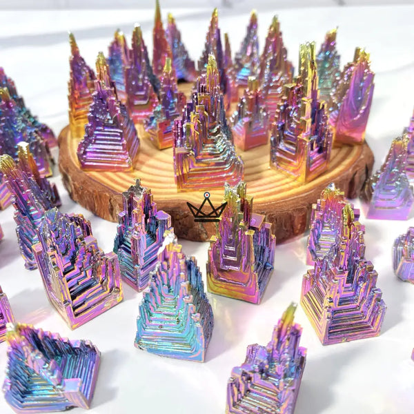 Iridescent bismutkristal in trapvorm, uniek exemplaar - BISMA