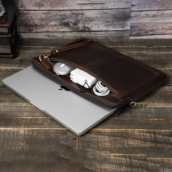 Housse en cuir personnalisable pour MacBook AIR & PRO - Voyageur Centurion