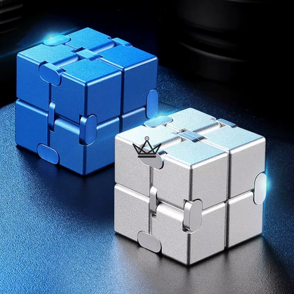Cube infini en métal anti-stress de bureau - SPIRA