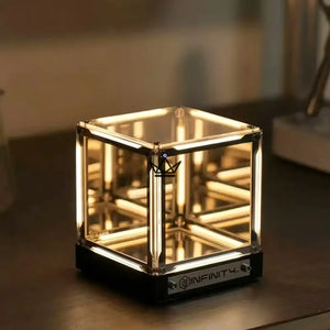 Lampe hypercube LED effet miroir infini rechargeable - QUANTA - ["maj-filtre","Objets Scientifiques"] - Objets Scientifiques - Cadeau, Noël, Anniversaire, Original, Fête des pères, fête des mères - Atelier Atypique