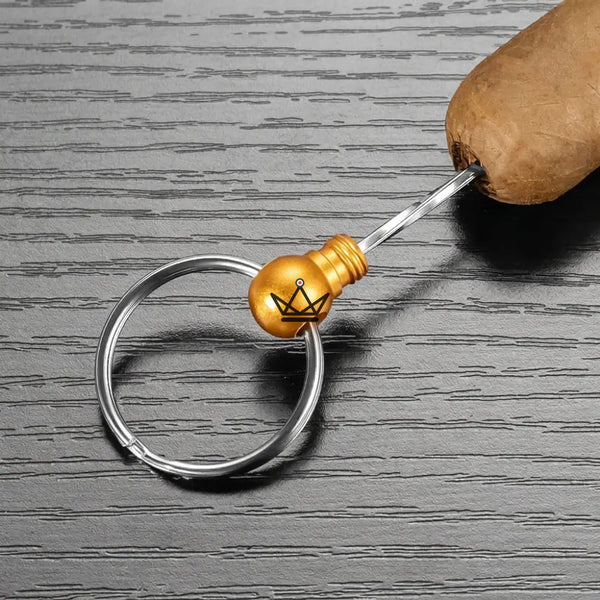 Perce-cigare porte-clés 3-en-1 avec aiguille cachée — VIGIE – 11/20